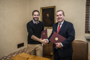 Podpis  memoranda o vzájemné podpoře a spolupráci  týkající se Projektu Patron - předseda LOM Josef Petr